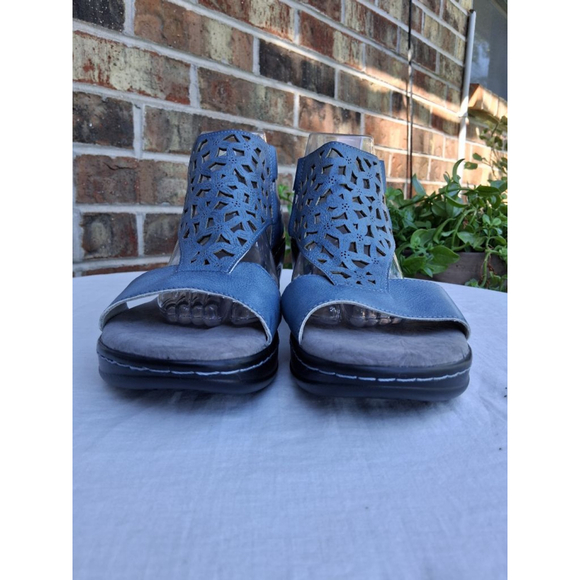 Women's JBU Blue Laser Cut Wedge Sandals Size 11 Black Sole NEW - Picture 7 of 12